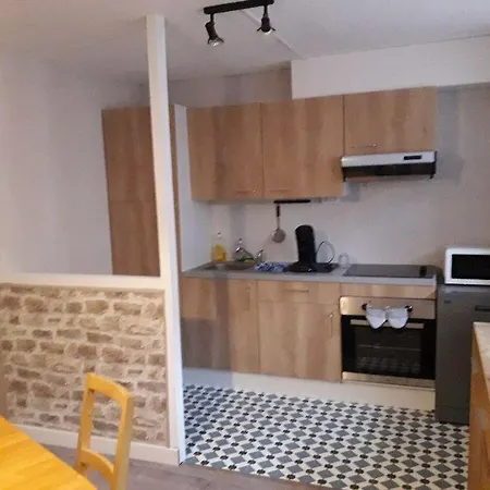 , 500 M De La Apartment *